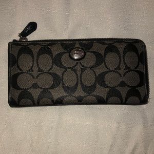 Coach Peyton Black Logo Wallet